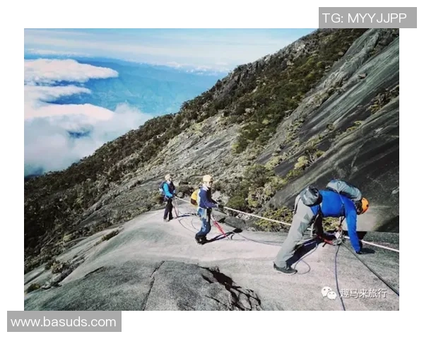 成都极限运动队以82分稳居极限运动联赛积分榜首位展现强劲实力