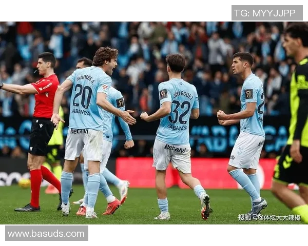 西甲球队开启训练备战新赛季，豪门争冠或再掀激烈较量